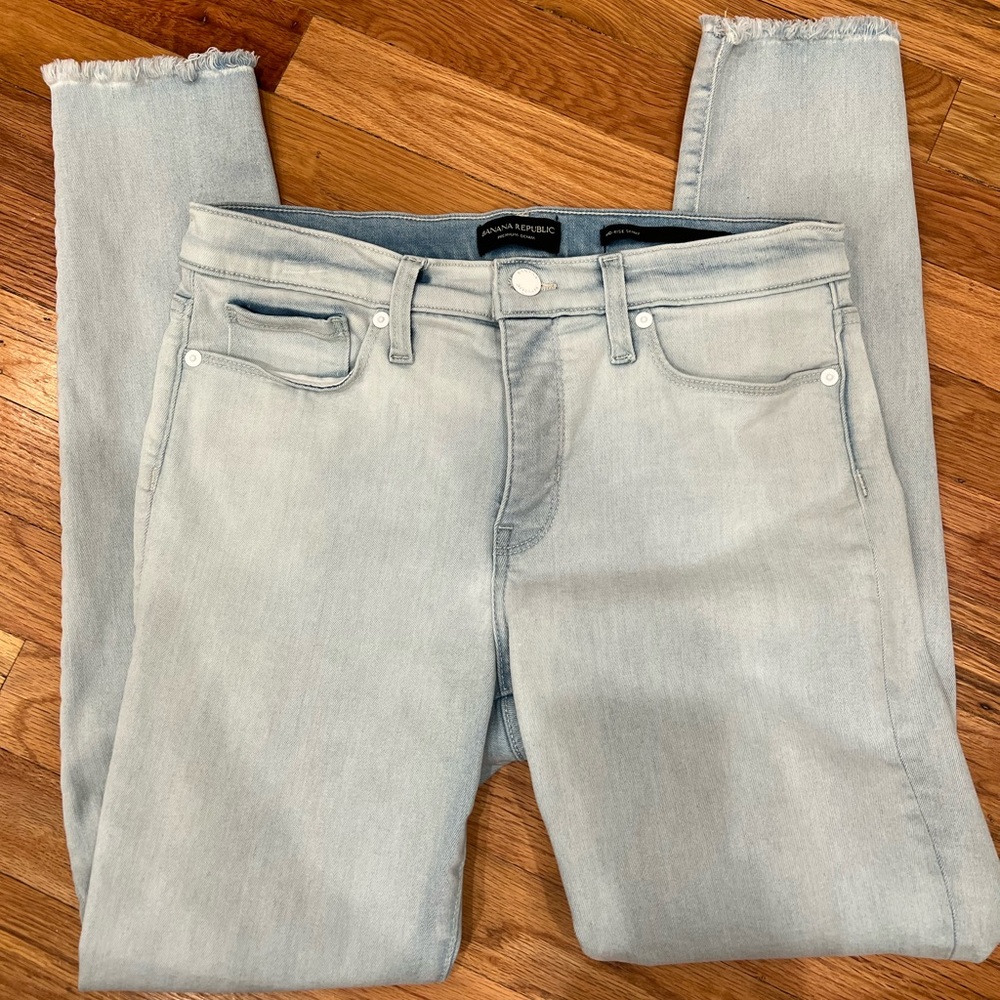 Banana Republic Women’s Mid-Rise Skinny Jeans